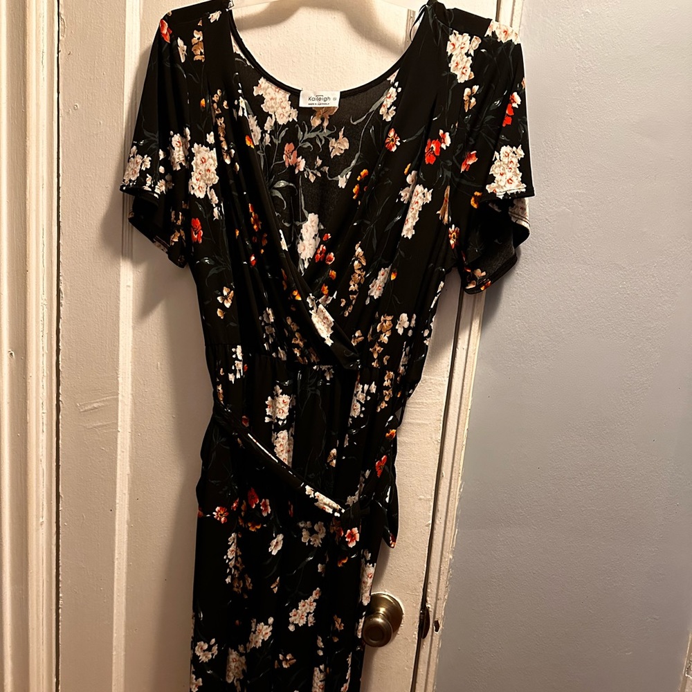 1X black floral jumpsuit with string belt to tie around waist